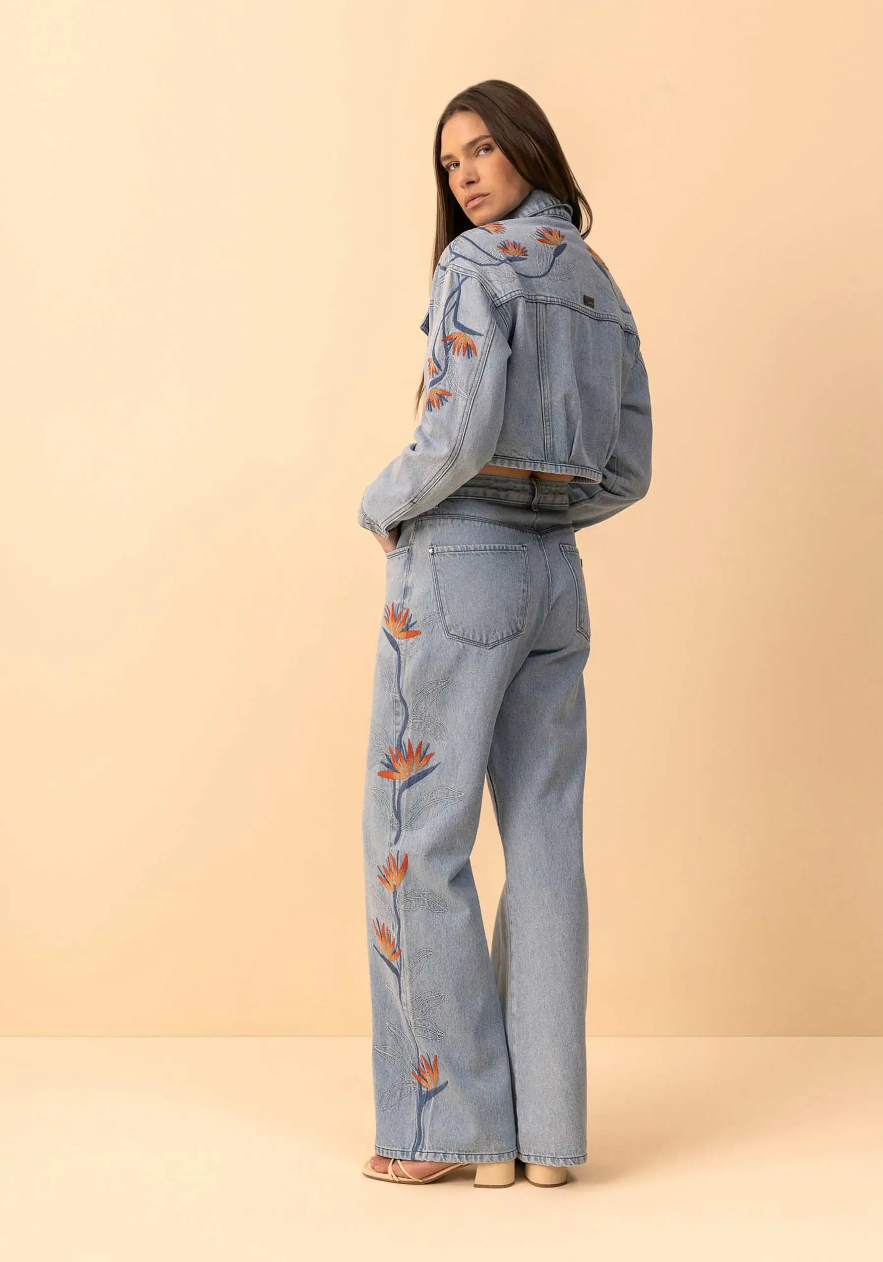 lezalez-1.2343E-008878-C3