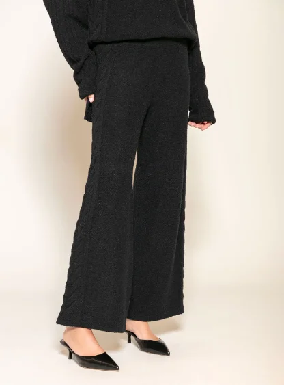 CALÇA PRETA