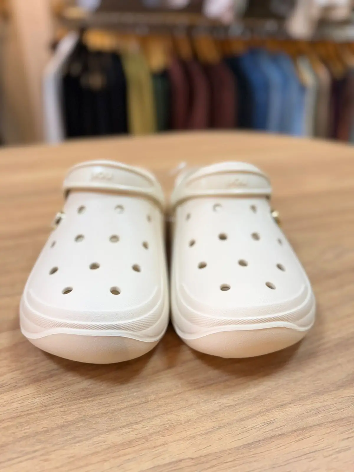 Croc nori branco 2