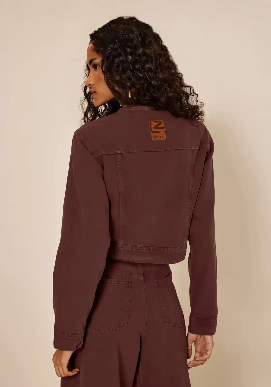 jaqueta lez a lez marrom costas